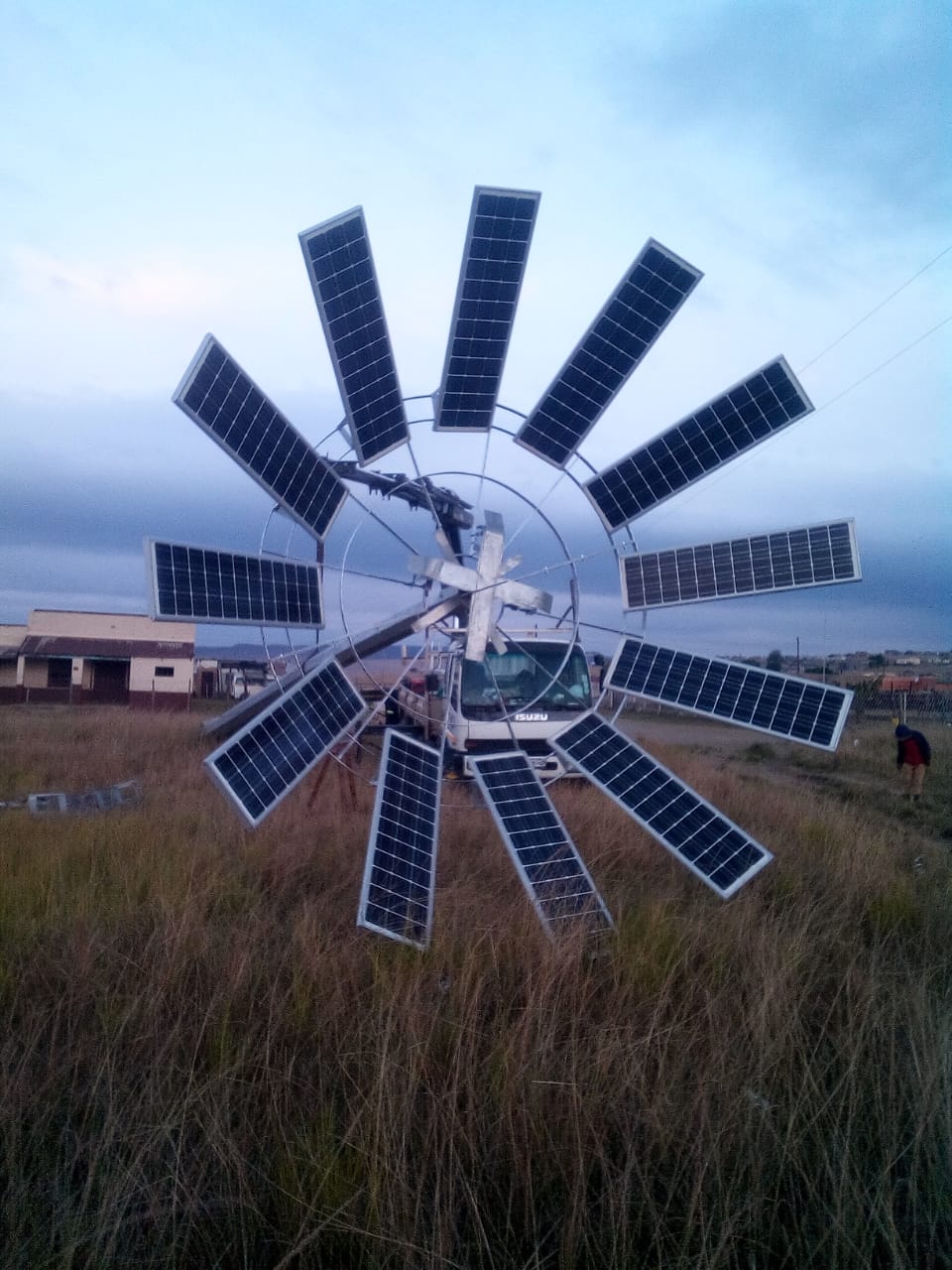 800x800 Modern solar mast standing tall, illuminated at night, representing energy-efficient solutions in South Africa.